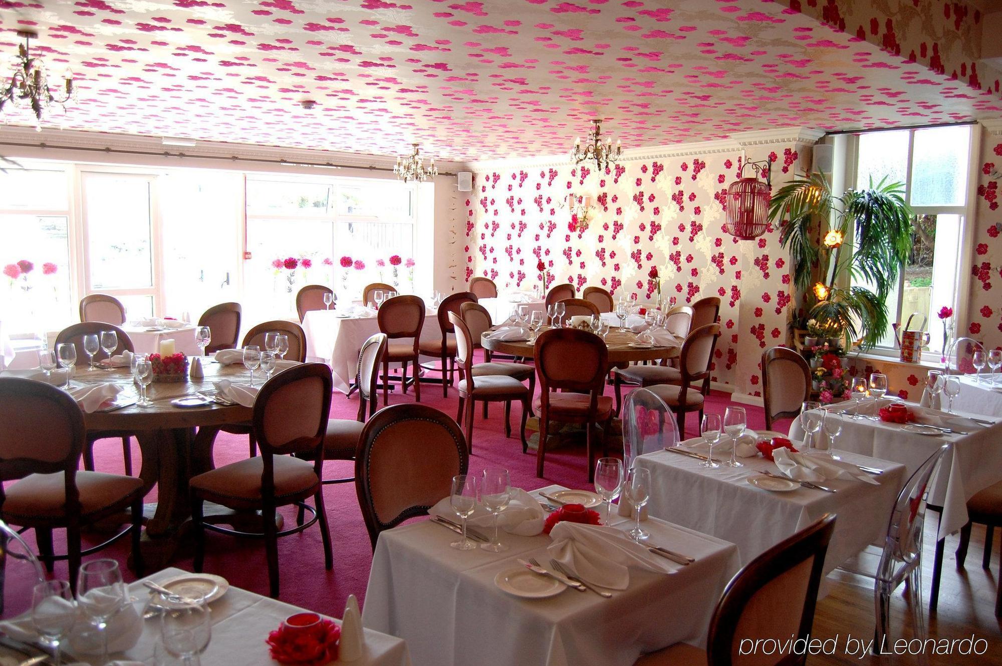 Cottonwood Boutique Bed & Breakfast Борнмът Ресторант снимка